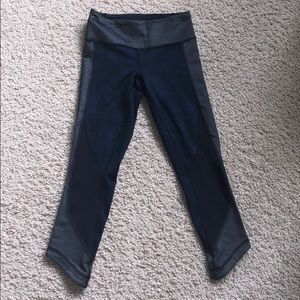 LULULEMON Denim-Look Capri Leggings